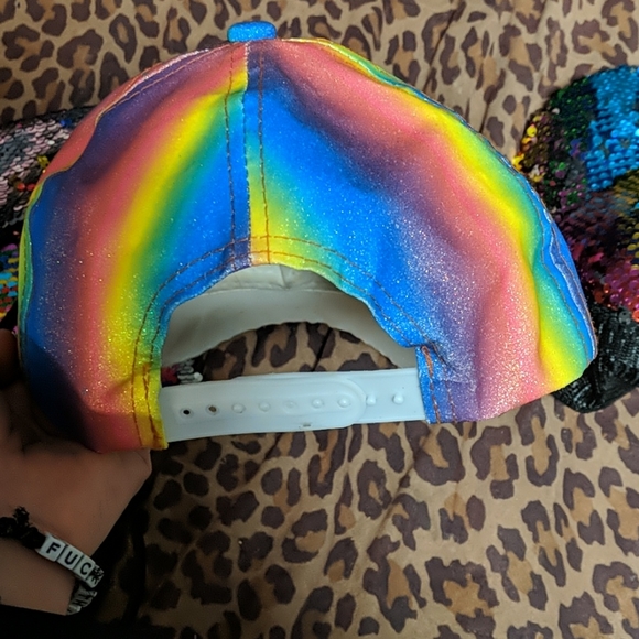Rainbow Purse and Hats (set) - Picture 7 of 8